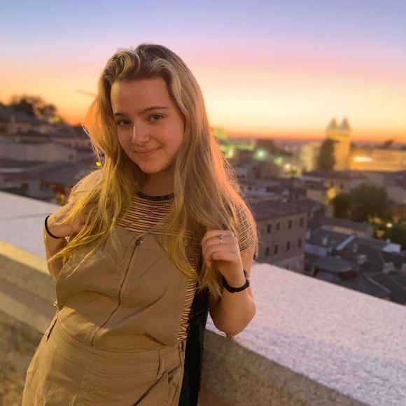 Meet your Posher, Dalia - Picture 4 of 4